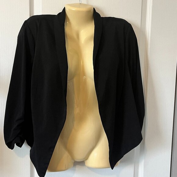 Torrid 0 Light Crepe Ruched Sleeve Blazer 12 - Picture 4 of 8